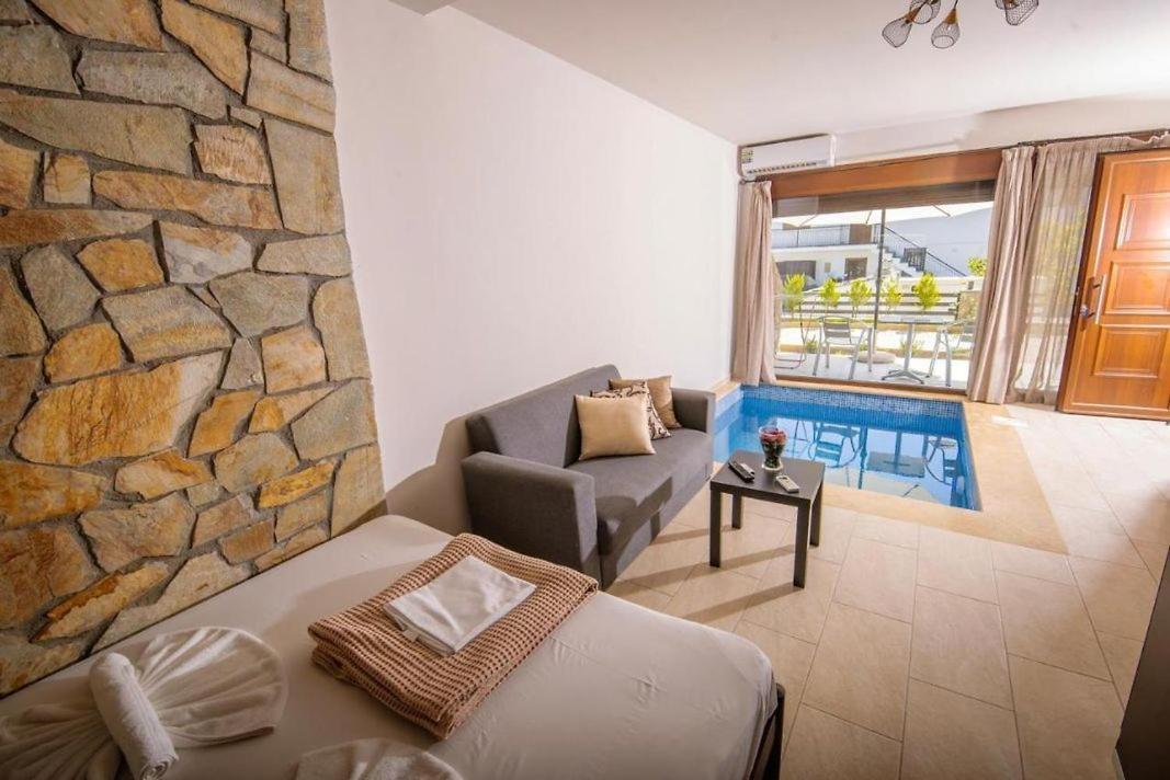 Stone Suites Pefkochori Eksteriør billede